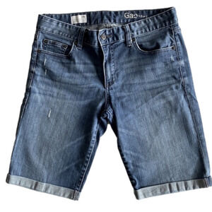 🎈$10 add on GAP Denim Shorts. Slim Bermuda. Medium distressed wash.